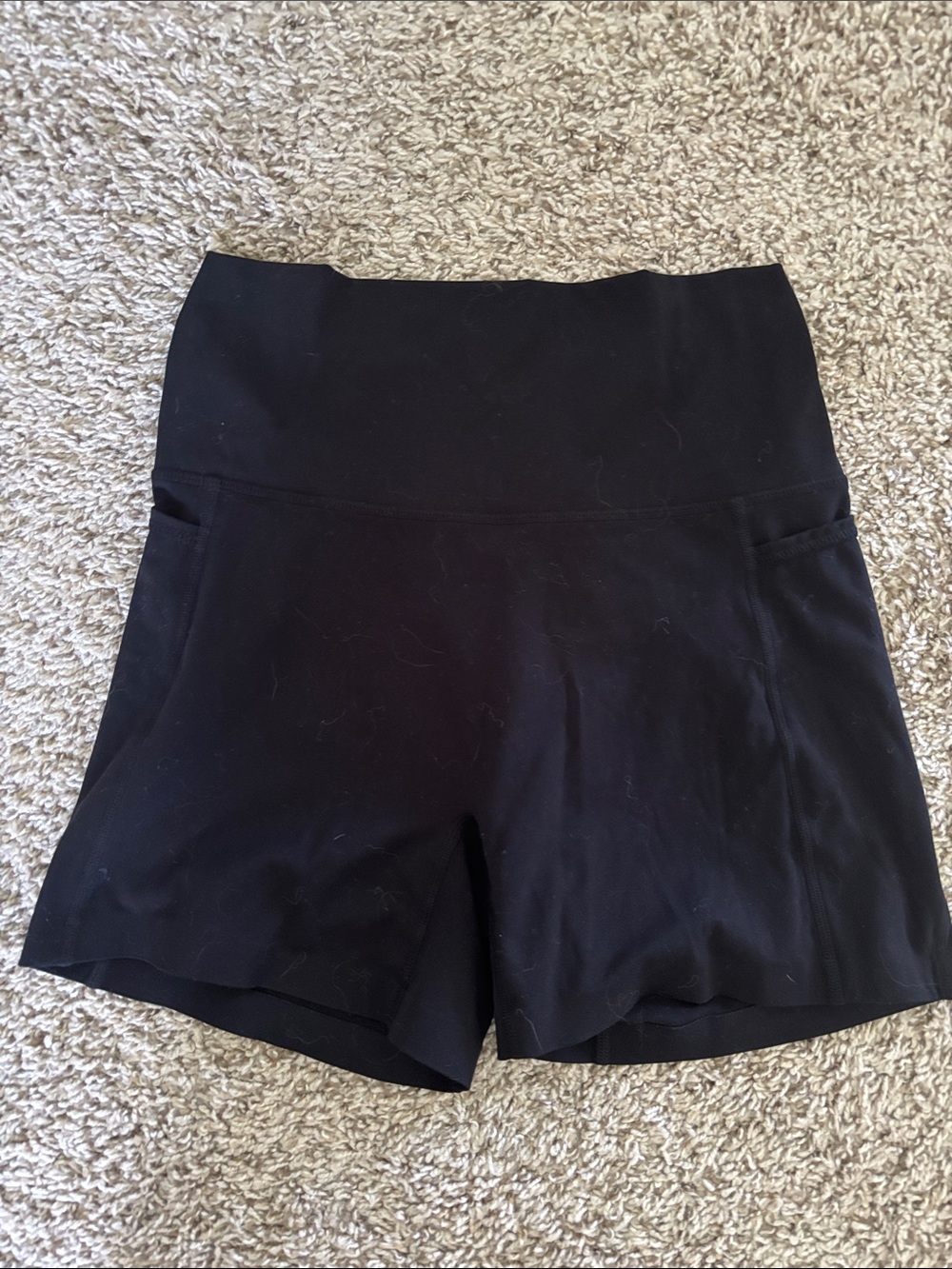High-Waist Black Athletic Shorts with Side Pockets